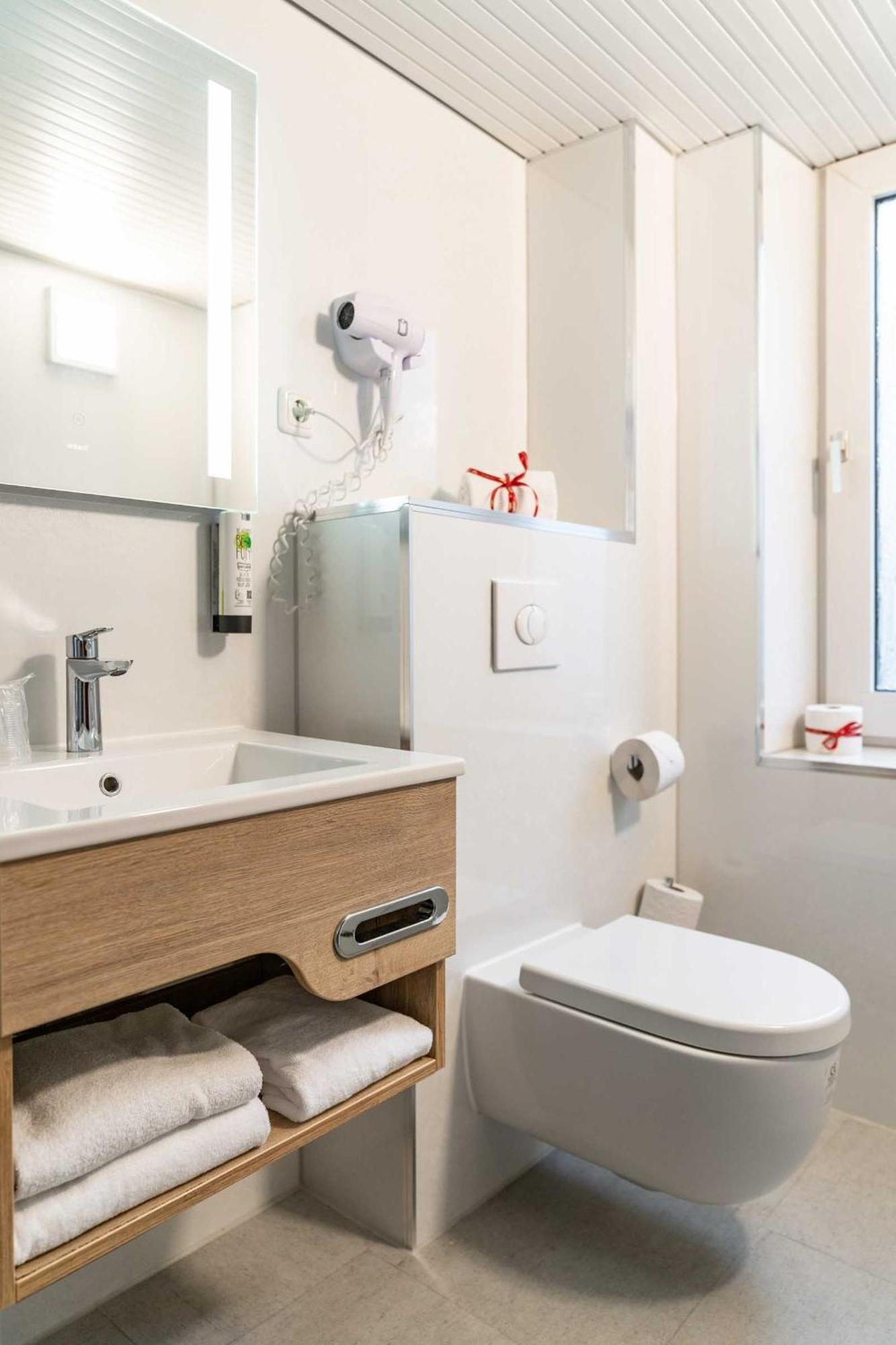Astoria City Resort Essen Bagian luar foto