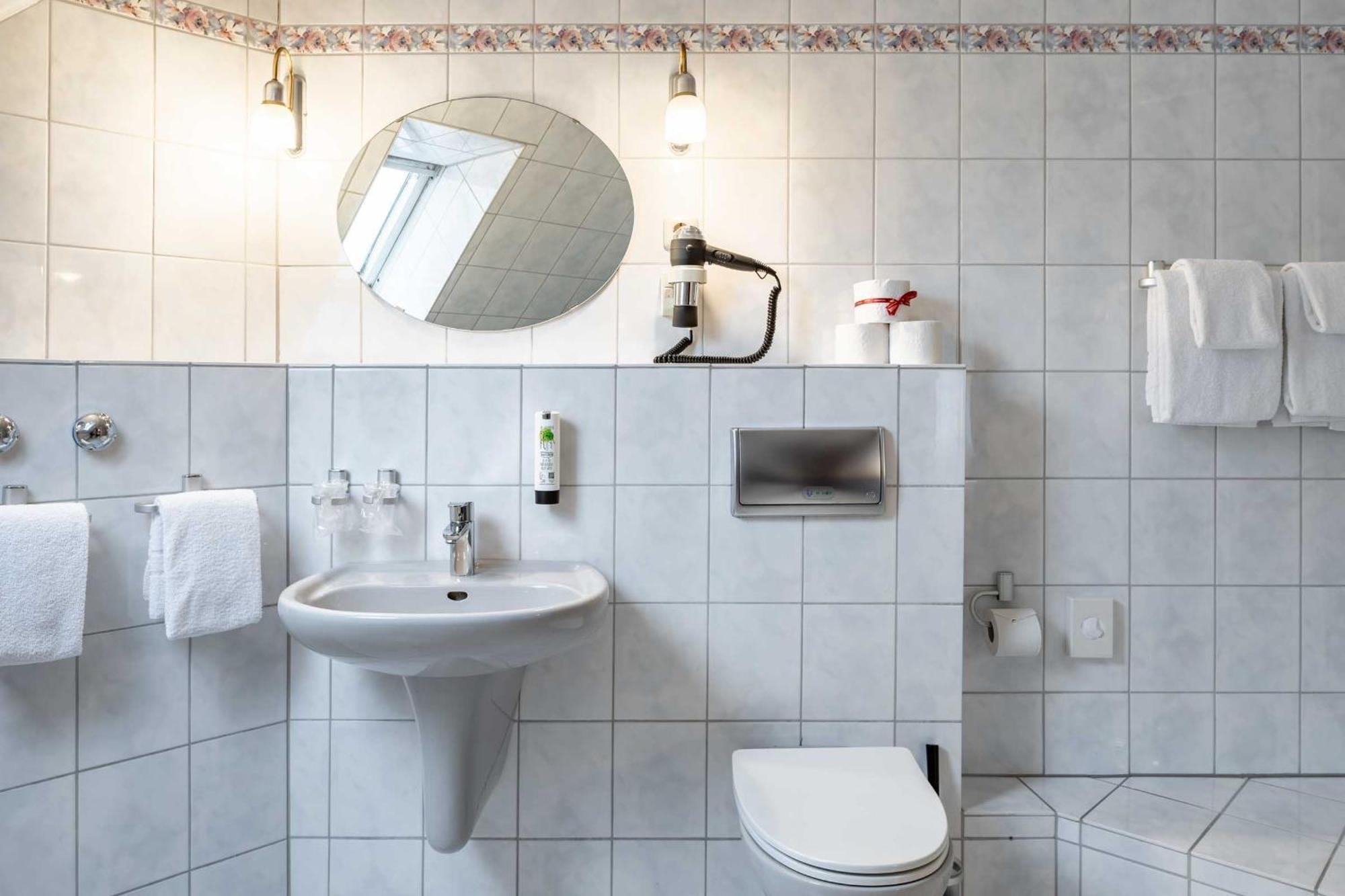 Astoria City Resort Essen Bagian luar foto