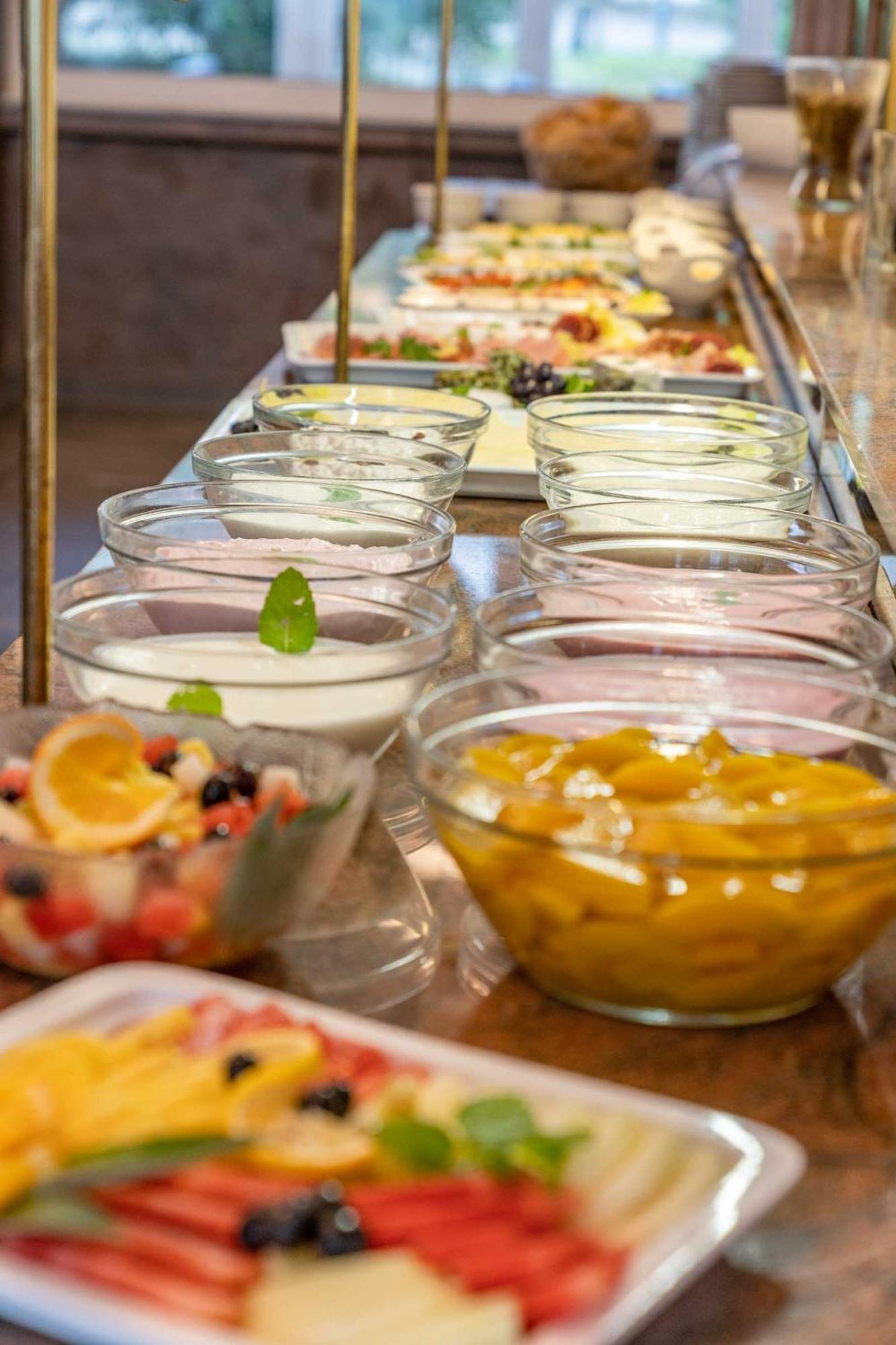 Astoria City Resort Essen Bagian luar foto