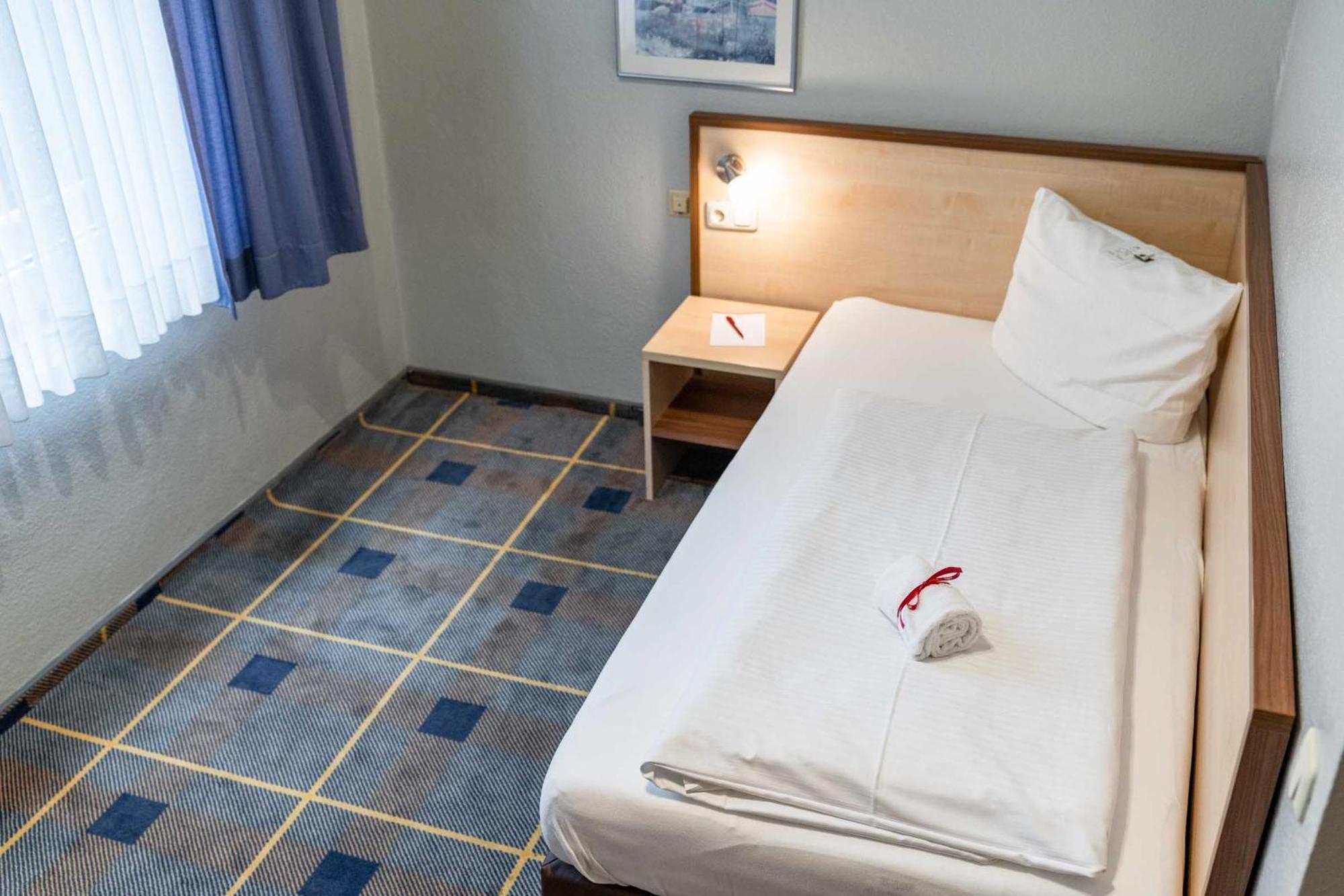 Astoria City Resort Essen Bagian luar foto